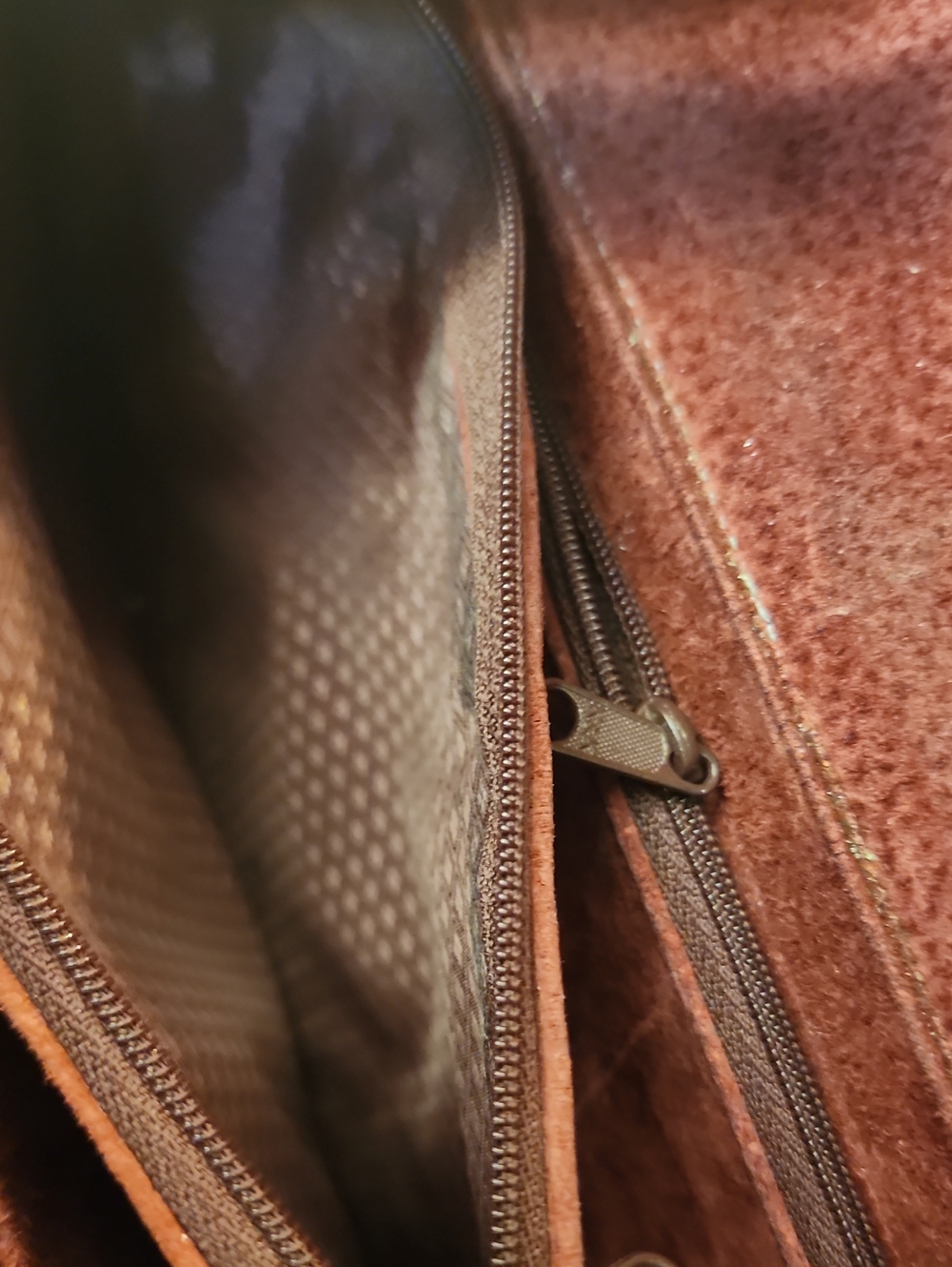 EEL SKIN AND LEATHER PURSE (Royal Huck) - Picture 6 of 6
